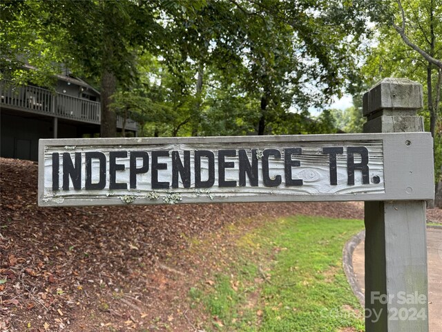 view of community / neighborhood sign