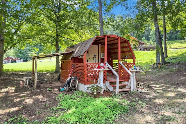 view of outdoor structure