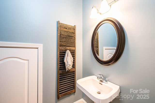 bathroom featuring sink