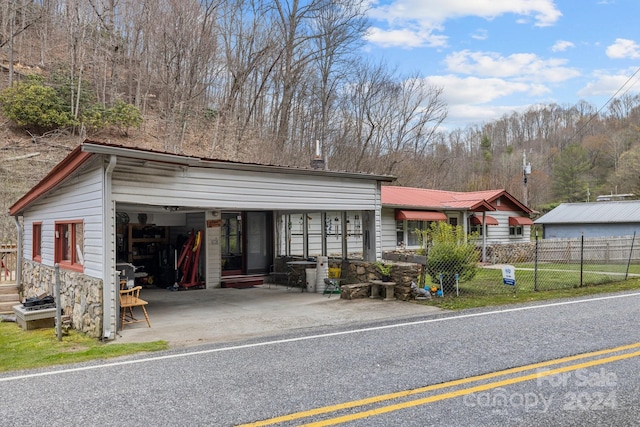 view of front of home featuring a garage