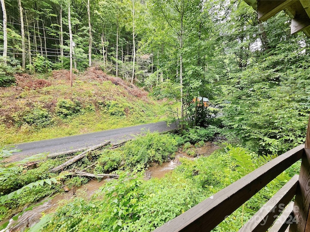 view of yard featuring a water view