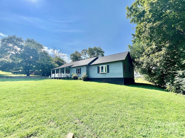 view of front of house with a front yard