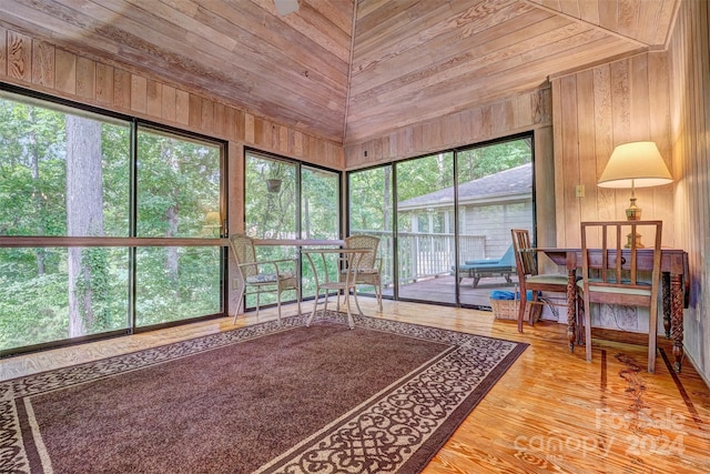 view of sunroom / solarium