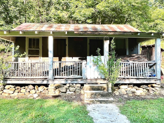 view of front of house with covered porch