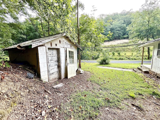 view of outdoor structure