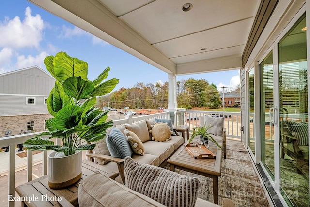 balcony featuring an outdoor hangout area