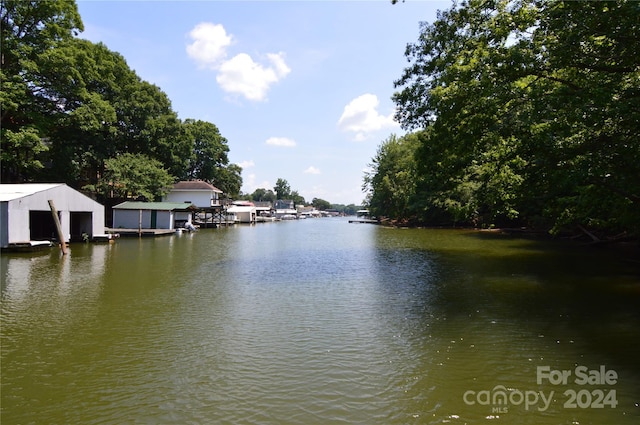 Listing photo 3 for 2033 Beauhaven Ln Unit 22, Belmont NC 28012