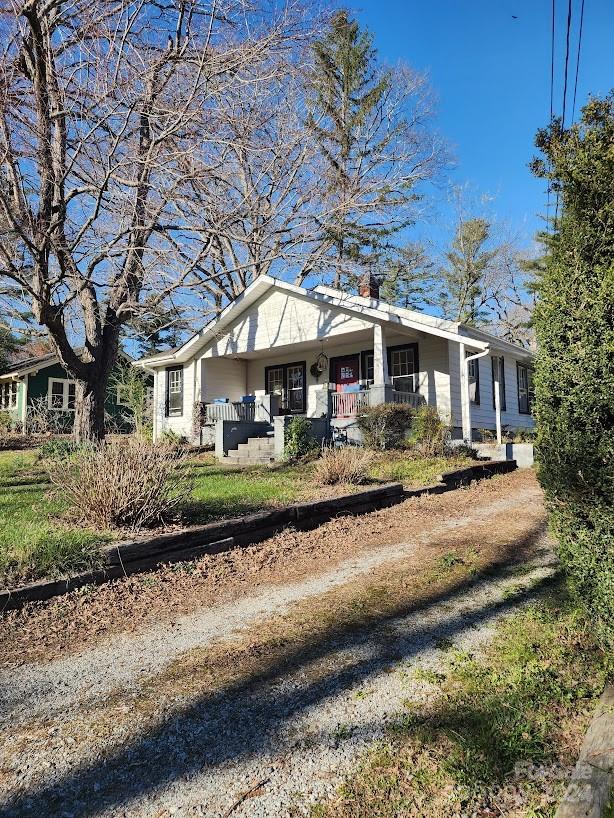 view of front facade featuring covered porch