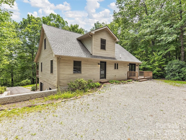 view of front property featuring a deck