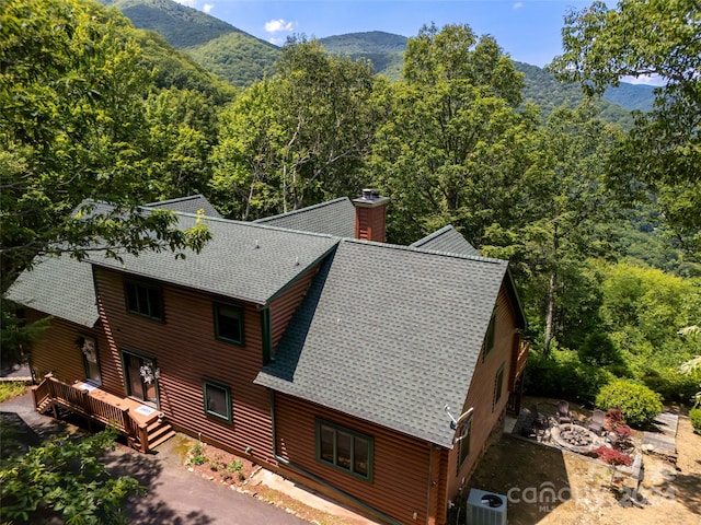 drone / aerial view featuring a mountain view