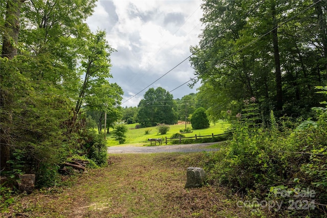 Listing photo 2 for 546 Still Fork Creek Rd, Burnsville NC 28714