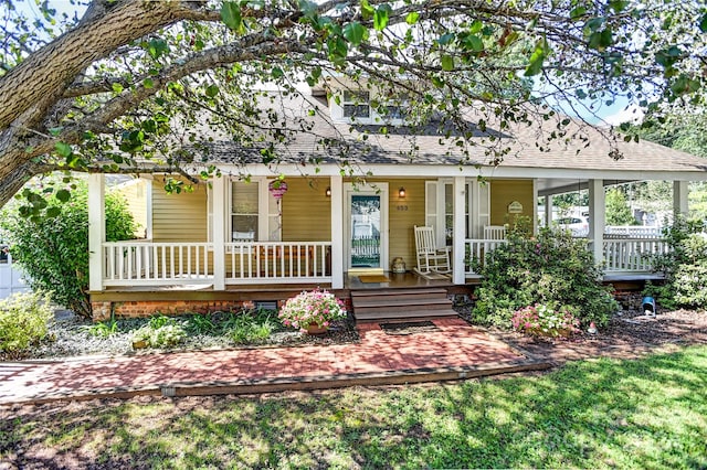 view of front of property with covered porch