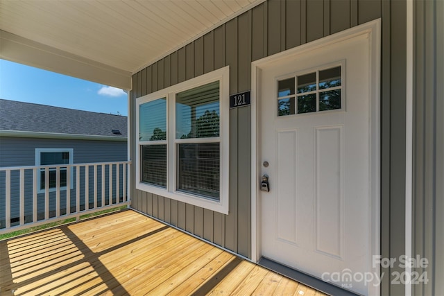 view of property entrance