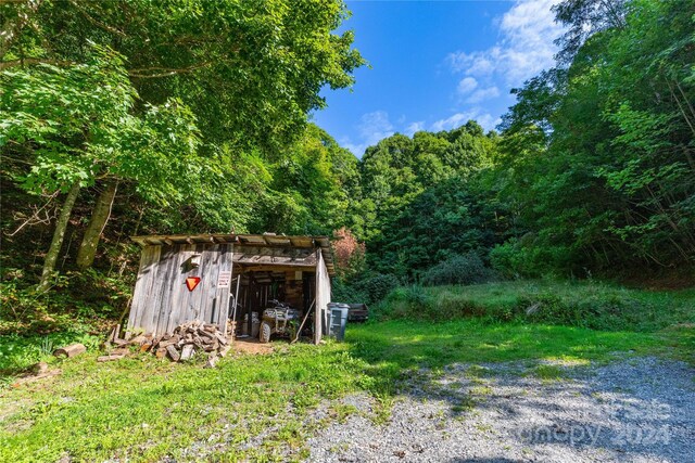 view of outbuilding