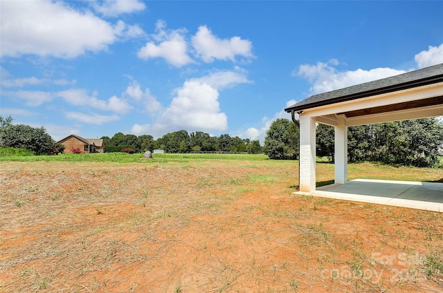 view of yard with a patio