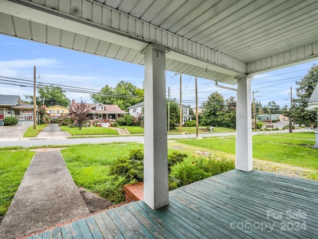 exterior space featuring a yard