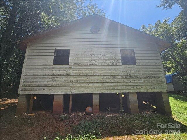 view of home's exterior