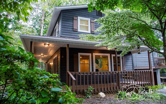 view of front of house with covered porch