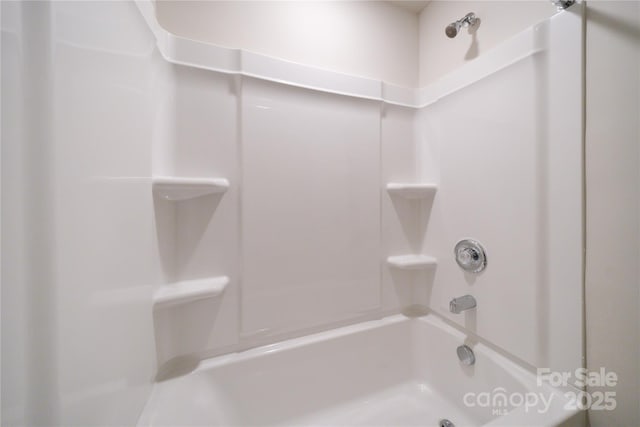 full bathroom featuring washtub / shower combination