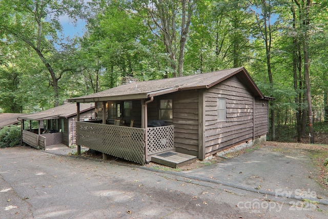 view of outbuilding