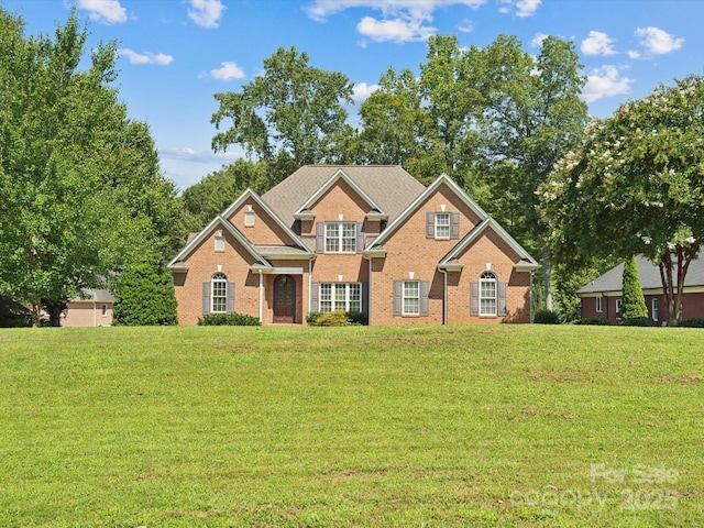 view of front of house with a front yard