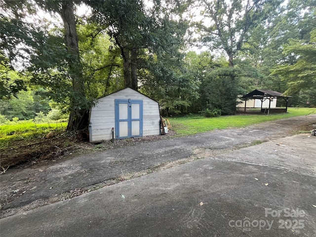 view of outdoor structure featuring a gazebo