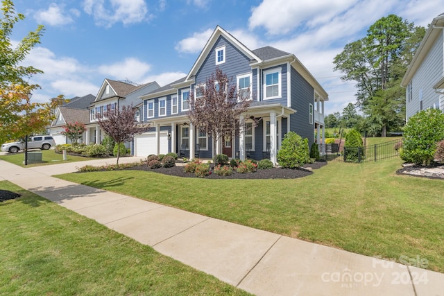 view of front of property featuring a front lawn