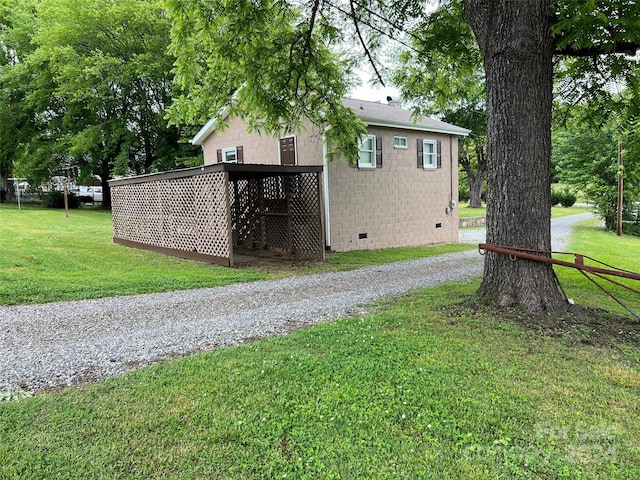 exterior space featuring a lawn