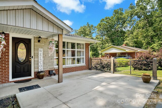 view of entrance to property