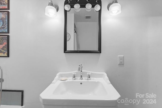 bathroom with sink