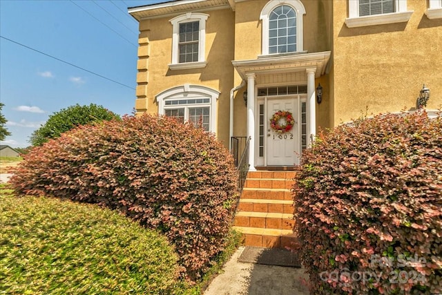 view of entrance to property