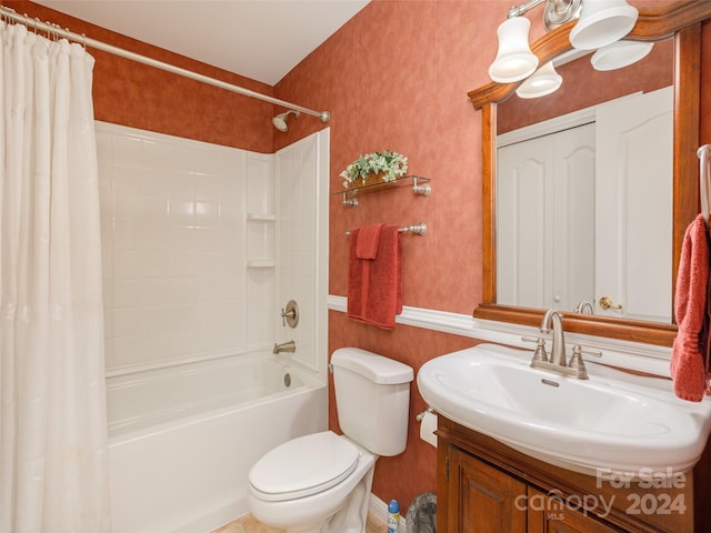 full bathroom with toilet, vanity, and shower / bathtub combination with curtain