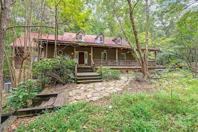 view of front of home with covered porch