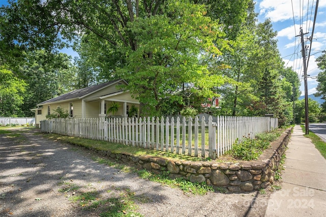 404 Montreat Rd, Black Mountain, NC 28711 - view of home's exterior featuring a fenced front yard