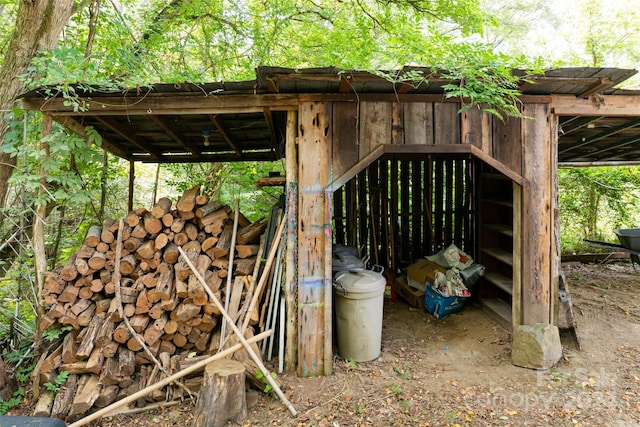 view of outdoor structure