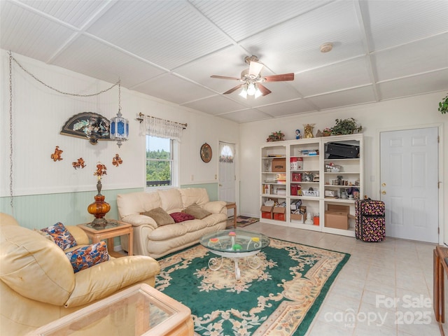 living room featuring ceiling fan