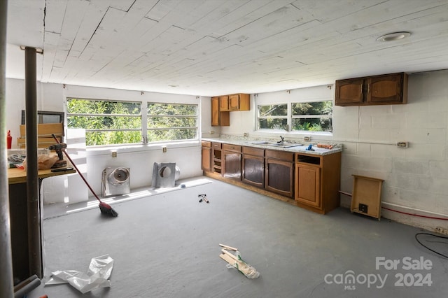 kitchen featuring sink