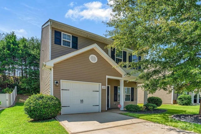 view of front of home featuring a front lawn