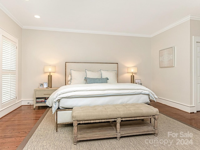 1218 Wareham Ct, Charlotte, NC 28207 - bedroom featuring wood finished floors, baseboards, ornamental molding, and recessed lighting