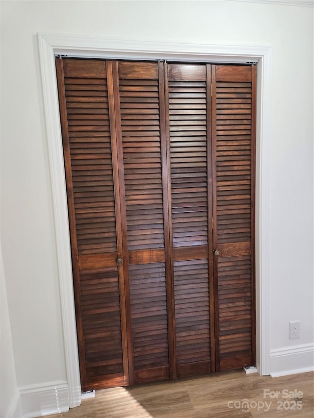 room details featuring hardwood / wood-style flooring