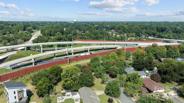 bird's eye view with a view of trees