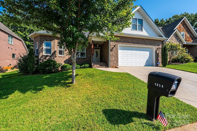 view of front facade featuring a front lawn and a garage