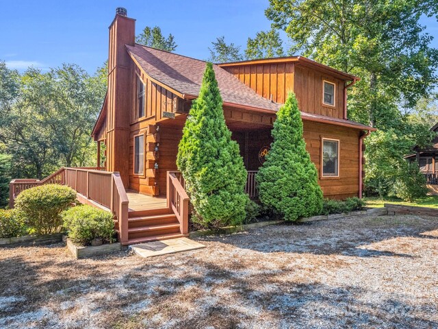 view of front of property featuring a deck