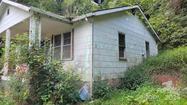 view of property exterior