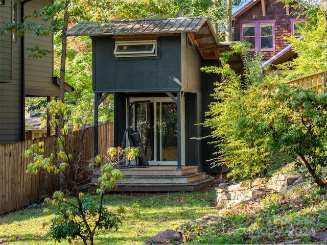 view of outbuilding