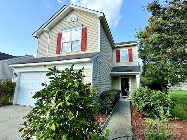 view of front property