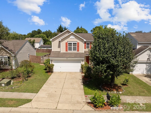 view of front of home featuring a front yard