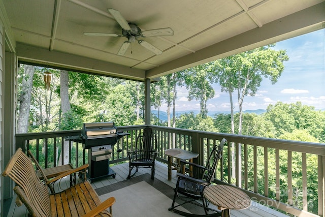 deck with ceiling fan