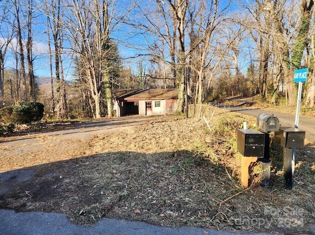 Listing photo 2 for 19 E Starnes Cove Rd, Asheville NC 28806