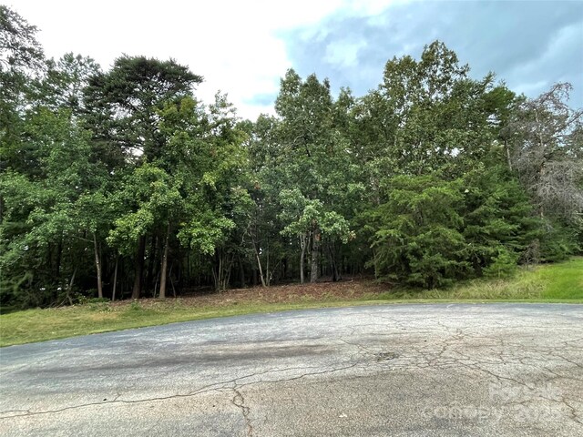 135 Deep Water Ct Unit 136Ph9, New London, NC 28127